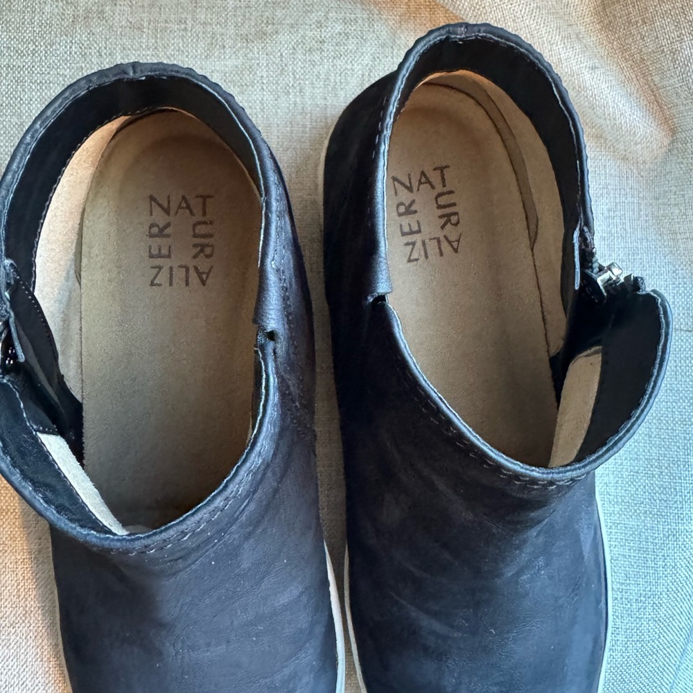 NATURALIZER Celeste Sneaker Booties Size 10 Black Nubuck - Picture 4 of 8